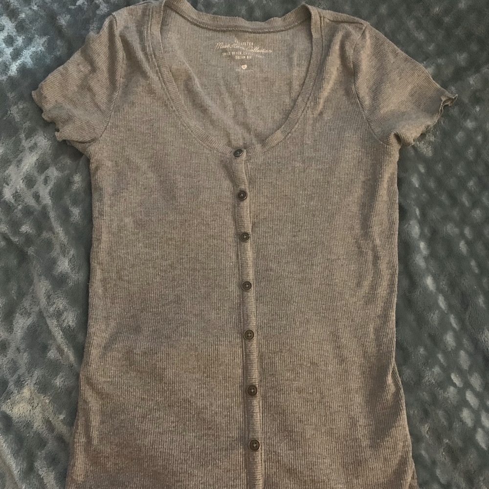 Hollister short sleeve shirt medium women’s/juniors
